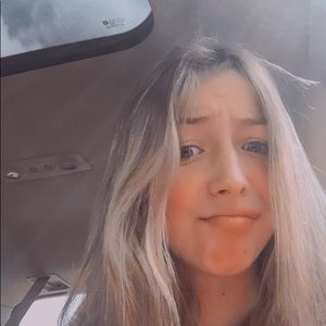 Meet your Posher, Kenzie